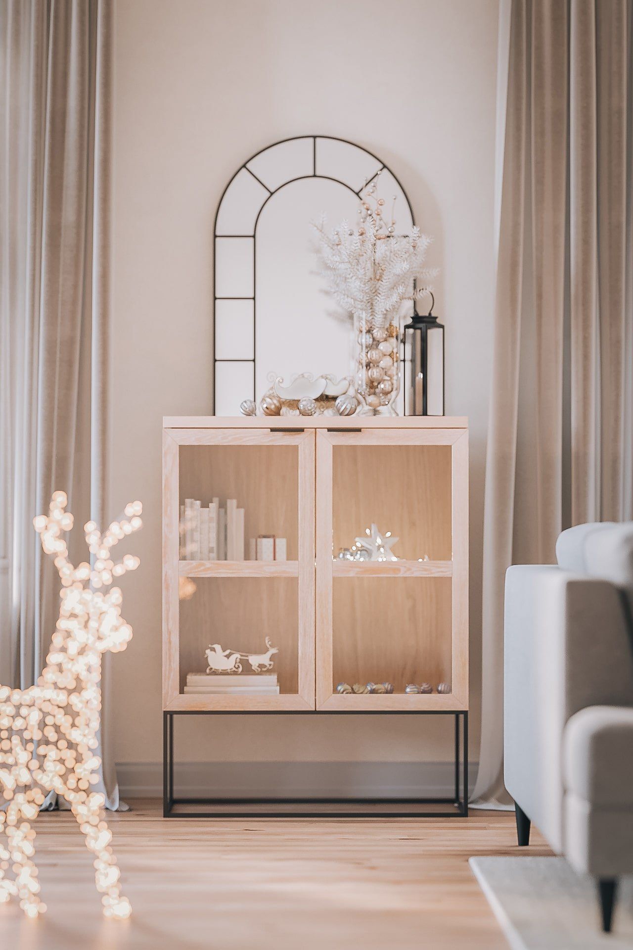 CGI of a Wooden Display Cabinet